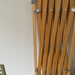 ベビーゲート　ペットゲート　木製柵　伸縮　金具欠品の画像
