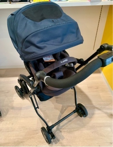 ■店頭引取限定■美品☆コンビ　現行モデルベビーカー　Atto♫定価66000円