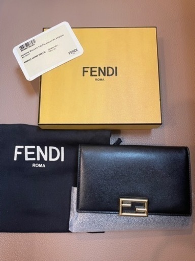 FENDI フェンディ 折財布 二つ折り財布 MEDIUM WALLET