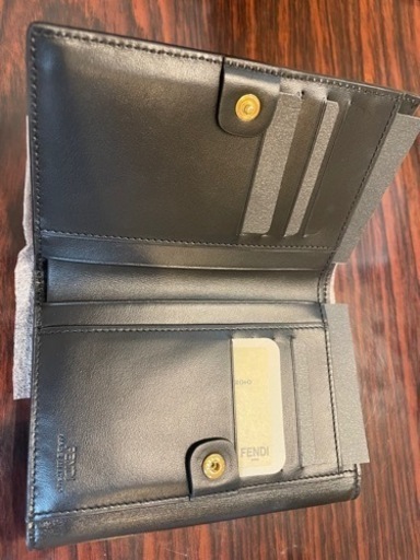 FENDI フェンディ 折財布 二つ折り財布 MEDIUM WALLET