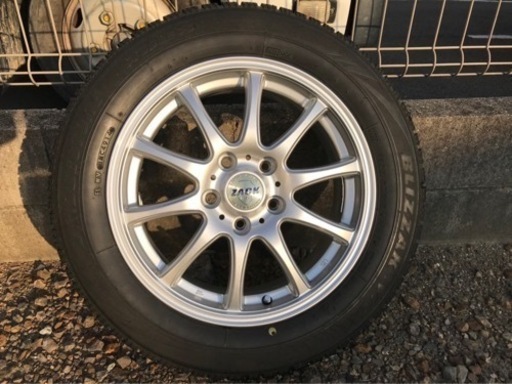 【取引中】値下げ　スタッドレスタイヤ　ブリヂストンVRX 195/60R16