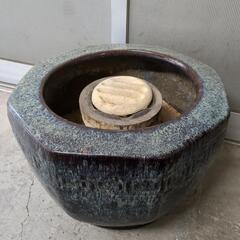 火鉢です。デカイです。冬に備えて。