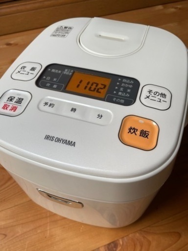 炊飯器 アイリスオーヤマ5.5合炊き ☆
