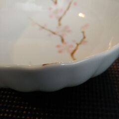 たち吉の桜柄の鉢