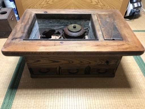 欅　長火鉢　五徳　鉄瓶付き