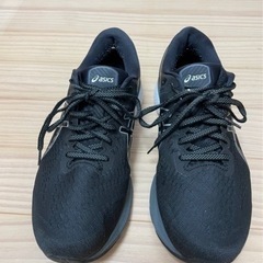 アシックス　27.5センチ