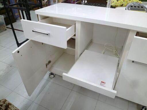 ミドルレンジボード 幅120x奥行42.5x高さ82cm エナメル調 ホワイト キッチンボード 食器棚 ニトリ キッチン収納 苫小牧西