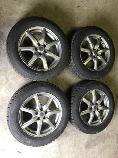 スタッドレスタイヤ ホイール付き 2シーズンのみ使用バリ山 ICE NAVI 6 215/65R16