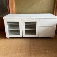 テレビボード