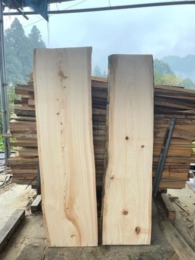木曽檜1枚板   右側の板