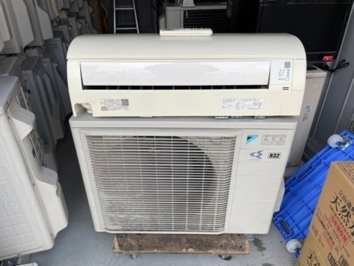値下げ⭐︎DAIKIN  4.0kwエアコン　AN40TEPK-W  2016年製