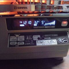 動作確認済 サンポット UFH-7731UKC 床暖内蔵煙突式石油暖房機 16年製 Kabec カベック UFH-7731UKC-W (S816nyxY)の画像