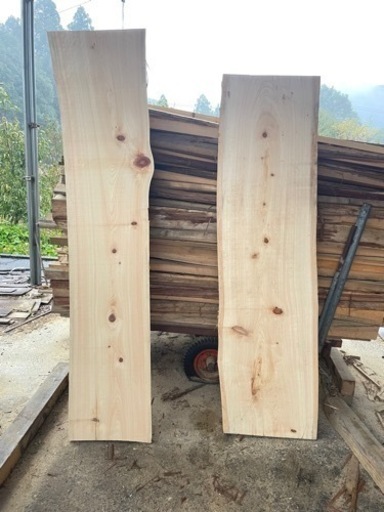 木曽檜1枚板😁 左側の板