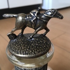 ウィスキー空瓶の画像