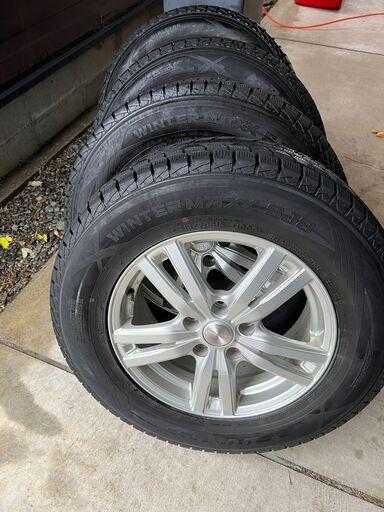 【取引終了】DUNLOP WINTERMAXX SJ8  215/70R16  DUNLOPホイールDUFACT 16x6.5J 4本