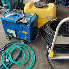 【引取限定】鶴見製作所 HPJ-5ESM-2 高圧洗浄機 エンジン式 防音タイプ 733時間 中古品 ポリタンク 給水・吐出ホース ガン 付き 【下関店】の画像