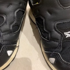 ポンプフューリー　ブラック　キッズ　16センチの画像