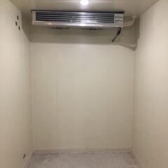 １日限りアルバイト募集プレハブ冷蔵庫解体作業補助 日払い15000円午前9時〜17時昼食付き 当方宮崎県の業者です。プレハブ冷蔵庫購入の為解体作業が必要です。 プロ2名ですが、遠隔地などリスクが有り補助者が必要です。 健康な方条件です。宜しくお願い致します。の画像