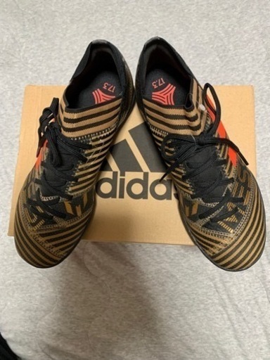 adidasレディースランニングシューズ22.5cm
