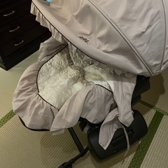 コンビ　ネムリラ　電動オートスウィング　ハイローチェアの画像