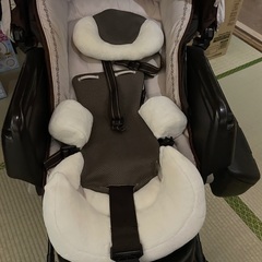 コンビ　ネムリラ　電動オートスウィング　ハイローチェアの画像