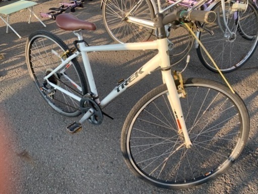 TREKクロスバイク