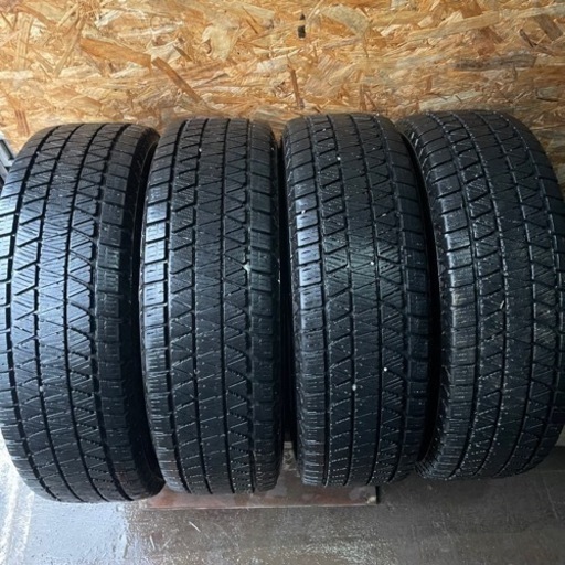 極上タイヤ　BRIDGESTONE ブリヂストン　ブリジストン　DM-V3 215/70R16 スタッドレス タイヤ　2019年製　16インチ