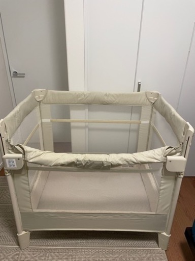 Aprica ココネルエアー　ベビーベッド