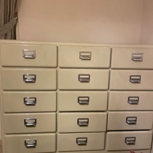 アイアン引き出しクローゼット