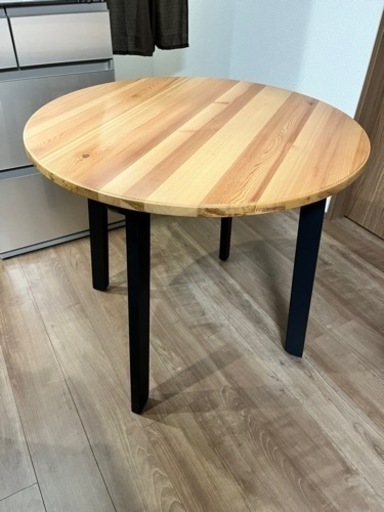 IKEA 円形テーブル