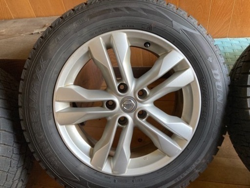 売れました?　中古　225/60R17 スタッドレスタイヤホイール付き４本セット