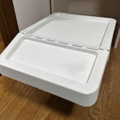 IKEAプラスチックケース蓋付き(コロコロついてます)
