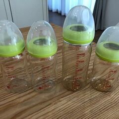 ピジョン　Pigeon　哺乳瓶　母乳実感　ガラス製2個　プラスチック製2個の画像