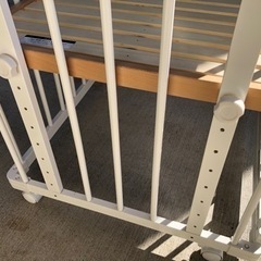 farska(ファルスカ) ベッドサイドベッド、ベビーベッド美品！東京都内手渡しの画像