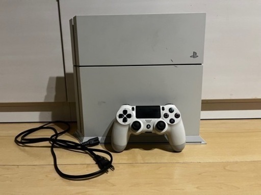 初代PS4白　CHU-1200A 本体　箱周辺機器なし