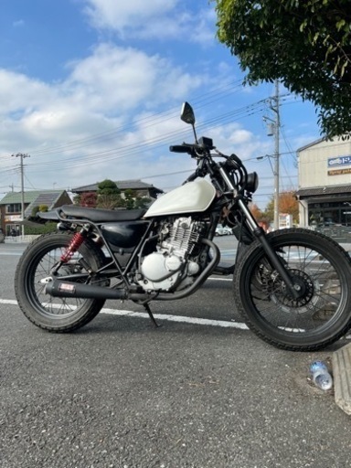 グラストラッカービックボーイ