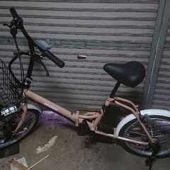 新品折り畳み電動アシスト自転車です。 大幅値下げしました 。