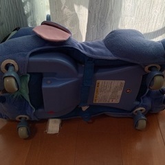 スティッチ　乗り物　乗用玩具　子供　室内の画像