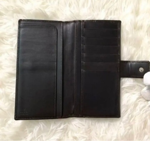 GUCCI 長財布 ロゴプレート 折りたたみ ブラック