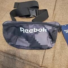 Reebokポーチ新品