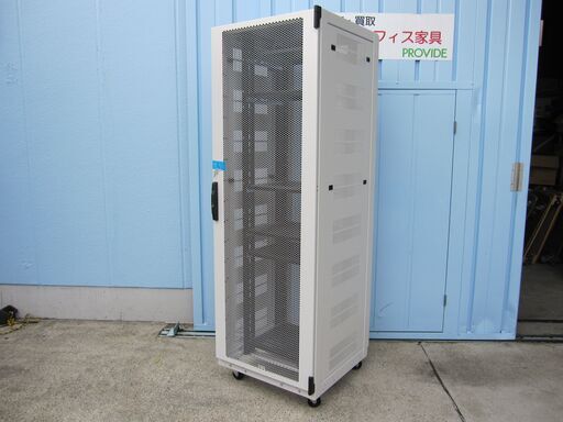 サーバーラック　　鍵あり　700ｘ700ｘ2100