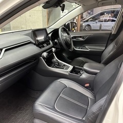 📌自社ローンOK🙆‍♂️コミコミ乗出し価格👌RAV4❗️X❗️4WD❗️ワンオーナー❗️大画面ナビ❗️高年式❗️車検2年付き❗️の画像