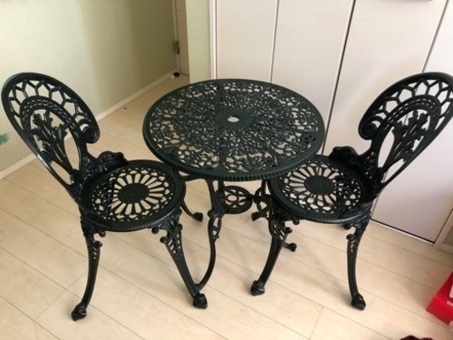 ガーデンチェア  テーブル セット ダークグリーン 美品 深緑色 3点 庭園 ガーデニング 趣味 カフェ 金属製