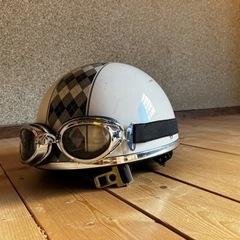 カフェレーサー風の半ヘル-125cc規格　サイズ57〜59cm