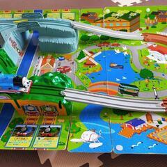プラレール　トーマス　おでかけ立体マップ