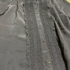 新品未使用１１号ブラウスの画像