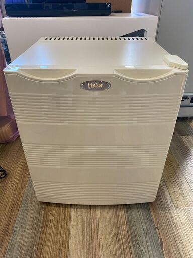 美品 Haier 1ドア冷蔵庫 27L  幅420㎜×奥行406㎜×高さ494㎜