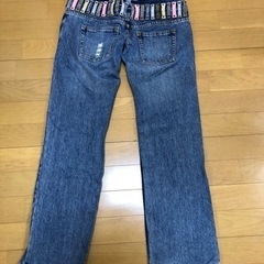 ジーンズ　ベルトカラーの画像