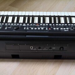 KORG PA300 シンセサイザー　スタンド付の画像