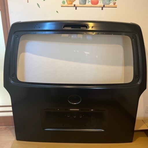 至急！トヨタ　ハイエース　バックドアパネル